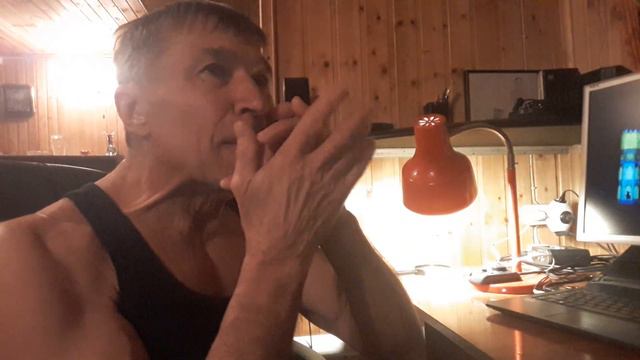 Играю Баха. Напишите, попадаю ли я в колею? смотреть онлайн