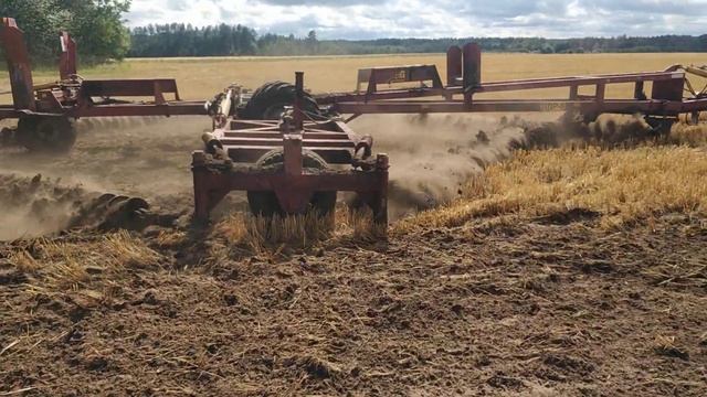 Лущение стерни ЛД-9 смотреть онлайн