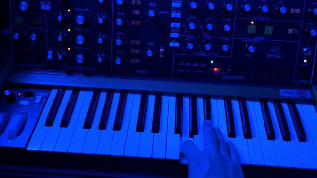 Behringer Poly D Synth Pad: 4 Oscillator Chords, Chorus + Boss RE-20 Space Echo