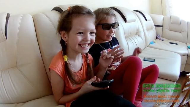 сМОТРИМ уЖАСЫ В 3д оЧКАХ,Алла напугалась