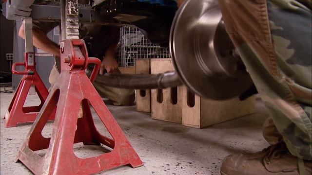 Assembling A Straight Axle For A '64 Comet A/FX Drag Car - MuscleCar S3, E22 смотреть онлайн