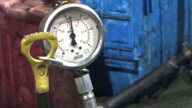 Проверка давления масла и компрессии в двигателе D4CB 9R41010 смотреть онлайн