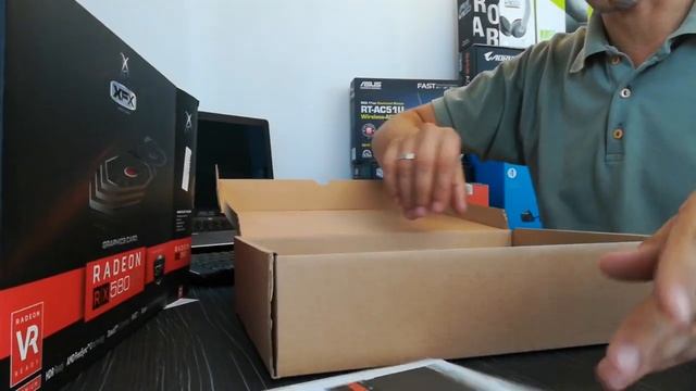 Unboxing XFX RADEON RX580 смотреть онлайн