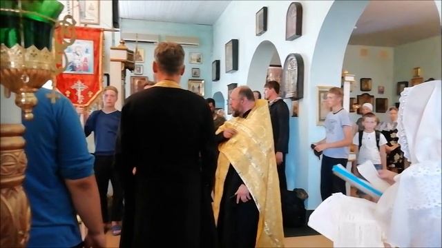 Крестный ход-плав по реке прибыл в Икряное 12.08.2022г.mp4 смотреть онлайн