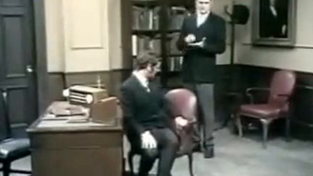 Министерство глупых походок. Monty Python смотреть онлайн