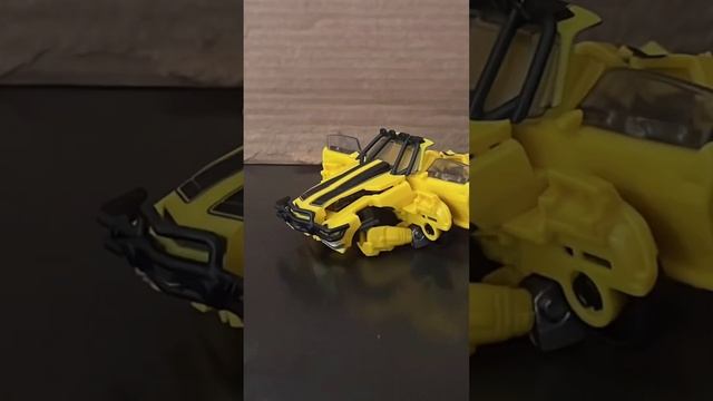 Studio Series 100 bumblebee #studioseries #stopmotion #transformersriseofthebeasts смотреть онлайн