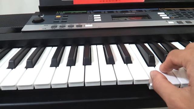 Yamaha E243 смотреть онлайн