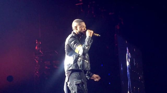 "Neon LIght" by Usher смотреть онлайн