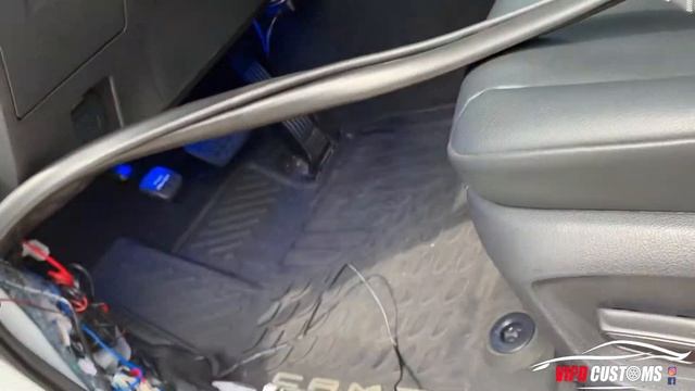 COBRA RADAR DETECTOR HARDWIRE INSTALL !!! SITS SUPER FLUSH AND CLEAN !!! смотреть онлайн
