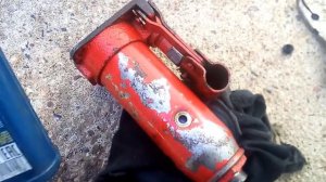 Потёк домкрат. Как заправить домкрат? Ремонт за 10 минут.