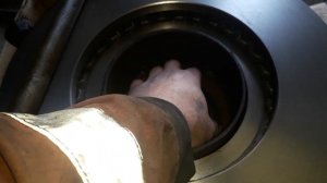 Замена тормозных дисков. Замена сальников ступиц. мерседес атего 12 серии.