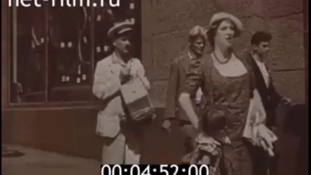 Фаина РАНЕВСКАЯ говорит по красному телефону. смотреть онлайн