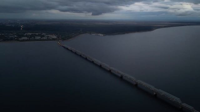 Набережная Волги в Ульяновске и надпись Ленин 26 09 22 смотреть онлайн