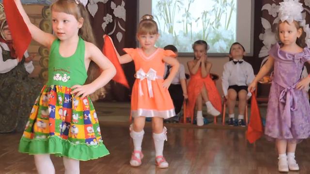 8-ОЕ МАРТА В ДЕТСКОМ САДУ. смотреть онлайн