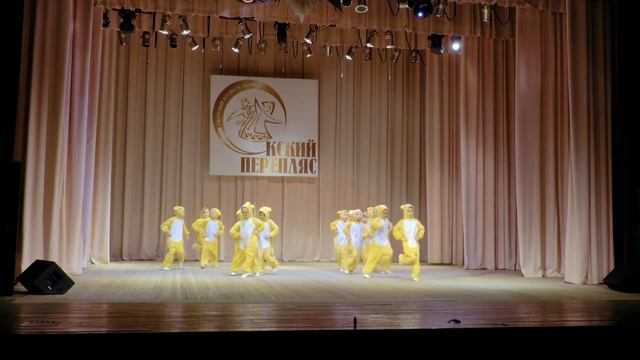 13 Dancing Foxy - "Мы хомяки" смотреть онлайн