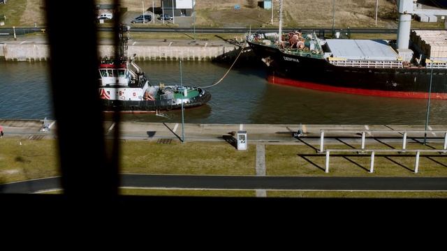 Port of Antwerp-Bruges: in tune with the world смотреть онлайн