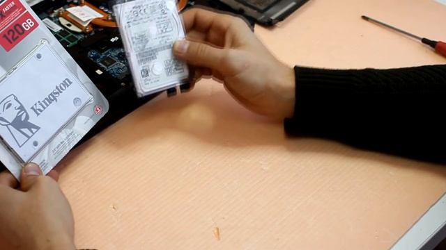 Как поменять жесткий диск на ноутбуке самому