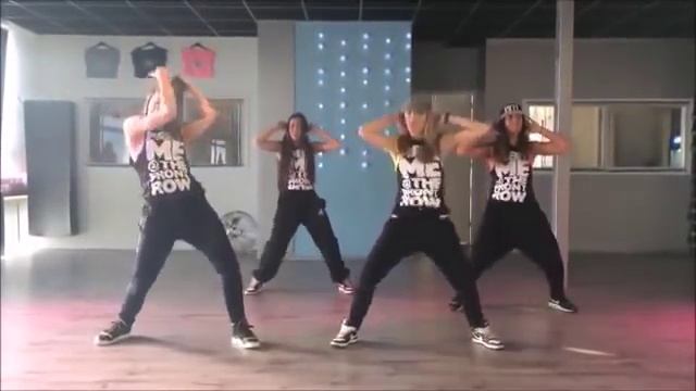 coreografía Fácil y Corta | Bruno Mars | Uptown funk | Saskiasdansschool/ NO es mi video♡ смотреть онлайн