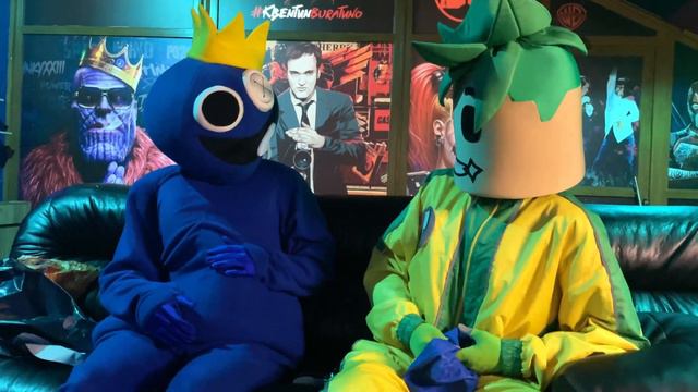 ДР У ОХРАННИКА ИЗ ИГРЫ КАЛЬМАРА | РОБЛОКС В РЕАЛЬНОЙ ЖИЗНИ СЕРИЯ 3 смотреть онлайн