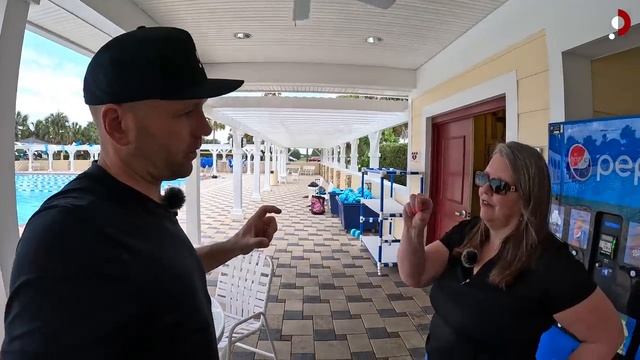 World's Most Infamous Retirement Community (The Villages, Florida) ?? смотреть онлайн