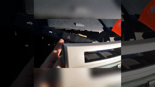 Toyota Corolla Verso autoradio replace Alpine UTE-72BT смотреть онлайн