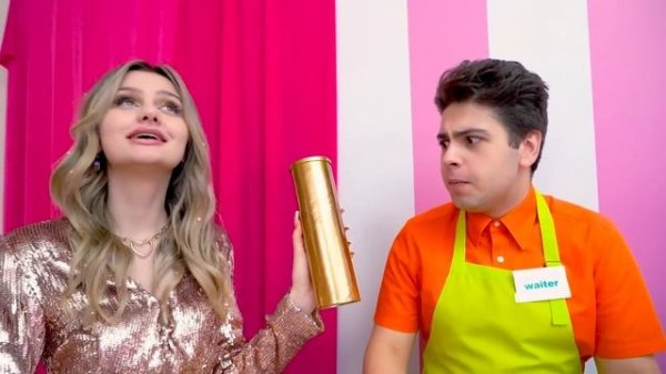 Gold Girl vs Silver Girl vs Bronze Girl! We Build Rich vs Poor vs Giga Rich Secret Room