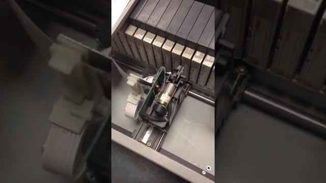 Инициализация после включения библиотеки стриммеров HP Compaq StorageWorks SSL2020 смотреть онлайн