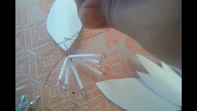 Пуансеттия- рождественская звезда на елке. смотреть онлайн