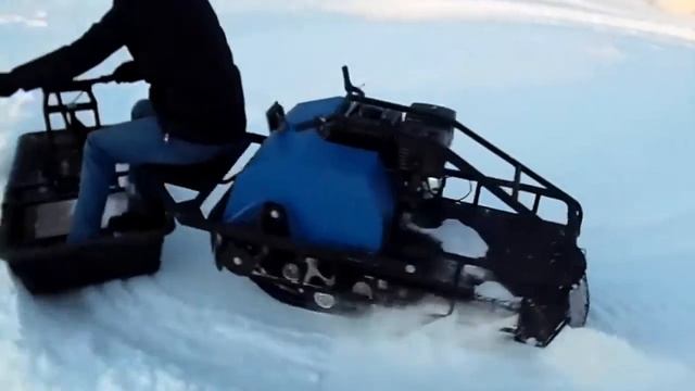 Мотобуксировщики "Мужик" - Толкач, ещё не дрифт, но уже разворот))) смотреть онлайн