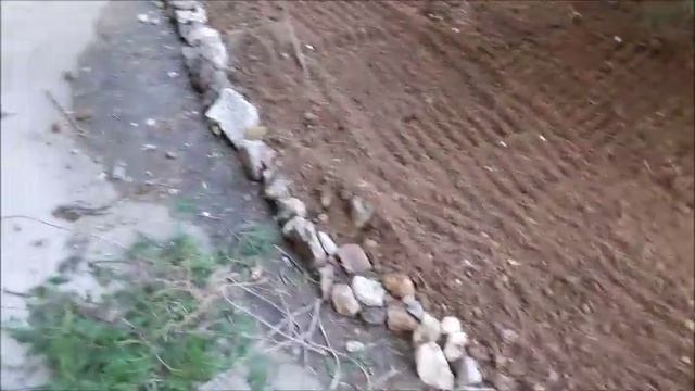 Работа над участком продолжается=)) Клумба под окошком=) смотреть онлайн