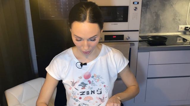 Lilu Moon Weekly #6 [Готовлю ужин и рассказываю новости] смотреть онлайн