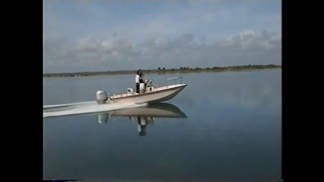 Honda Marine Prototype BF90 Outboard on a Boston Whaler '17 Montauk April 1995 смотреть онлайн