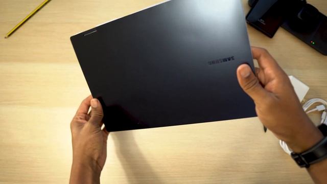 Samsung Galaxy Book Pro 360 13" | Speed Unboxing смотреть онлайн