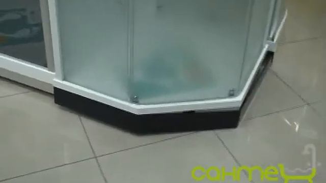 Сравнение душевых кабин IDO Showerama 9-5 и IDO Showerama 8-5 (www.santehimport.com) смотреть онлайн