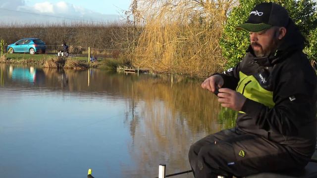 Inline Maggot Feeder With Groundbait смотреть онлайн