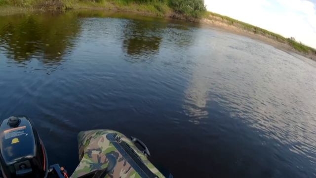 Рыбалка супер! Ловля на спиннинг окуня и щуки на реке Молога в июне смотреть онлайн