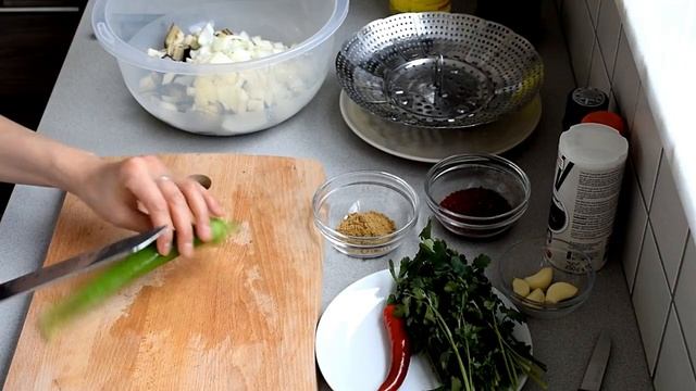 ОСТРАЯ ЗАКУСКА ИЗ БАКЛАЖАН. ПРОСТО И ОЧЕНЬ ВКУСНО. смотреть онлайн