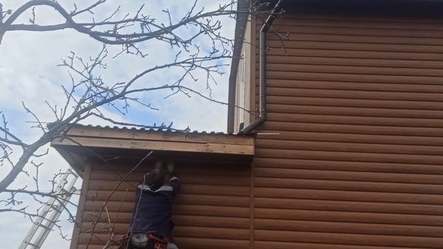 Монтаж сайдинга с утеплением и переделка летней веранды! смотреть онлайн