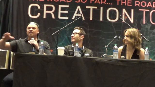 SMALLVILLE || Tom Welling shares a story about him & Erica Durance in New York смотреть онлайн