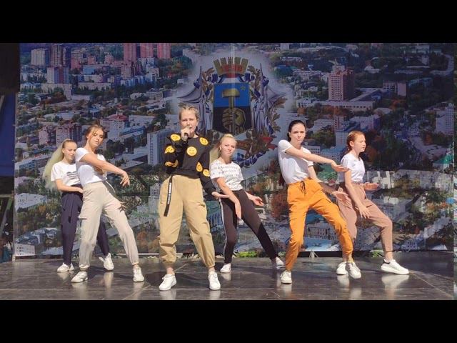 ВЛОГ. ПЧЕЛОВОД и ПОКИНУЛА ЧАТ на концерте ко дню города в Донецке от Ангелишки Мышки и Саши Фишер смотреть онлайн