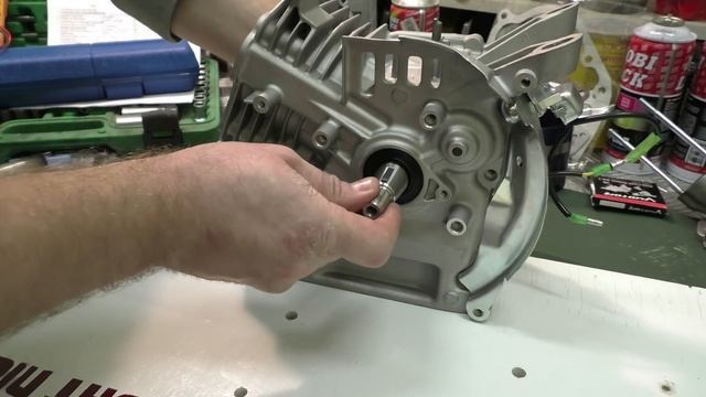 ПОЛНАЯ СБОРКА двигатель 5.5 л.с Замена блока цилиндра TIME-LAPSE VIDEO смотреть онлайн