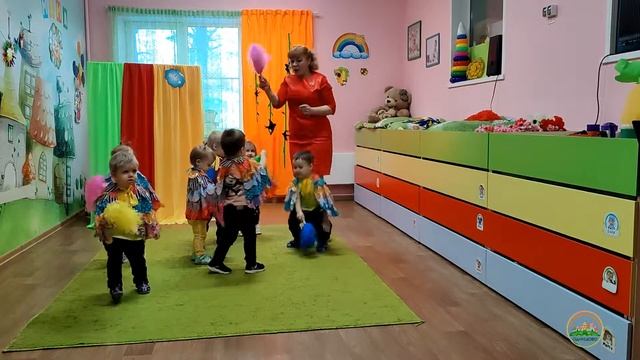 Весенний утренник в детском саду яслях "Маленькая страна" в Одинцово смотреть онлайн