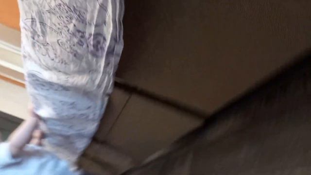 Регинка первый раз спустилась с дивана смотреть онлайн