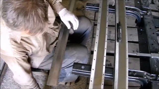 Ремонтируем авто сами ( ремонт грузовых бортов по-быстрому ) смотреть онлайн