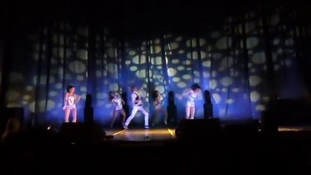 НИКИТА ВАСИЛЬЕВ - Ты одна из тысячи (ККЗ ОКТЯБРЬ).AVI смотреть онлайн