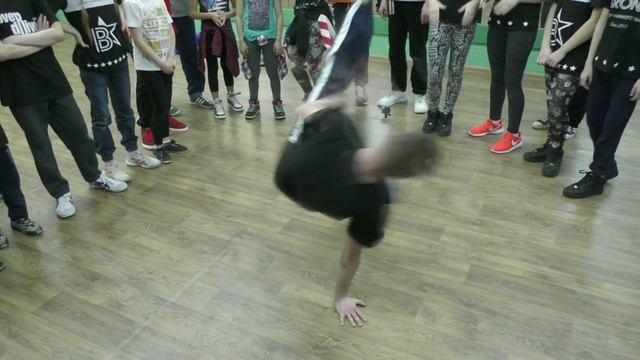Bboy Robin in Kurgan and king of circle Kurgan 2 (ПЕРЕЗАЛИТО) смотреть онлайн
