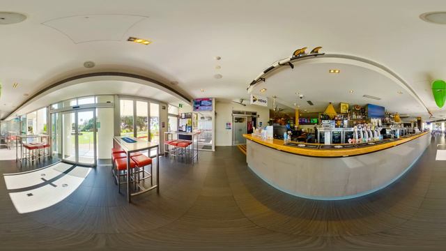 Cabarita Beach Hotel - Beach Bar & Grill смотреть онлайн