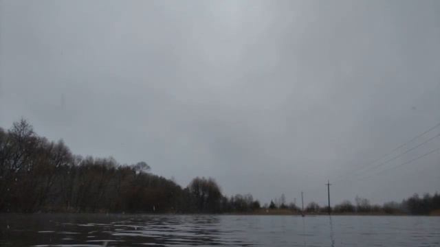 Плавание в лесном озере смотреть онлайн