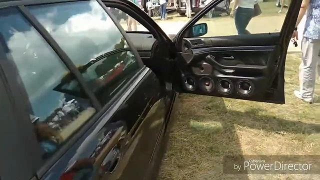 БМВ Е39. ГРОМКИЙ УНИВЕРСАЛ! смотреть онлайн