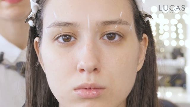 Брови. Рисуем новую форму с помощью белого карандаша CC BROW (Lucas Cosmetics). смотреть онлайн